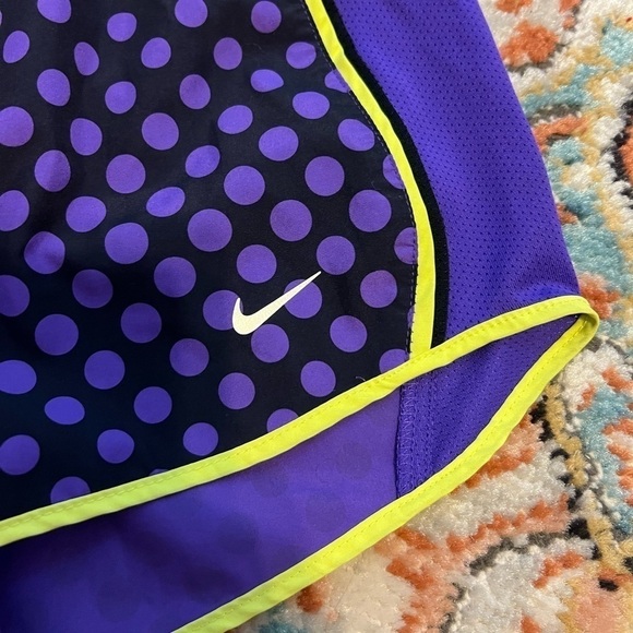 3/$25 🙌🏼 Nike Dri-Fit Polka Dot Running Shorts XS - Picture 4 of 4